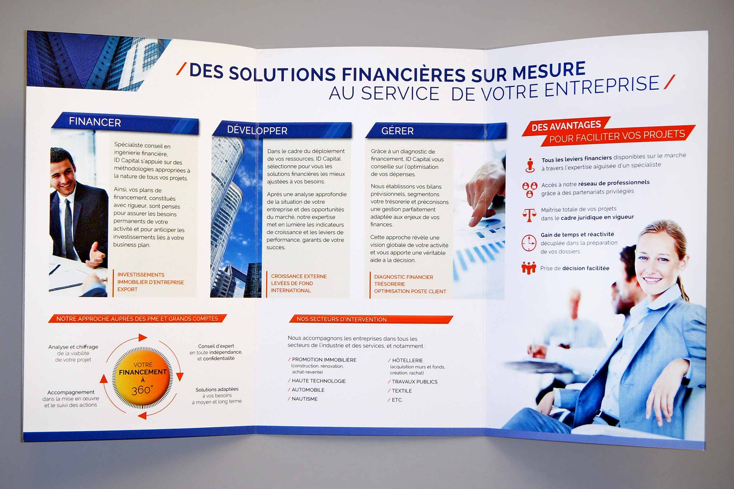 création graphique de dépliant solution financière consultant